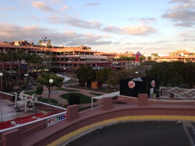Runtergekommen und floriert trotzdem: Das Yumbo in Playa.